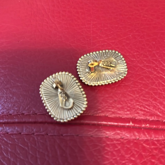 Yves Saint Laurent rectangle with red cabochon center clip earrings - Picture 13 of 14